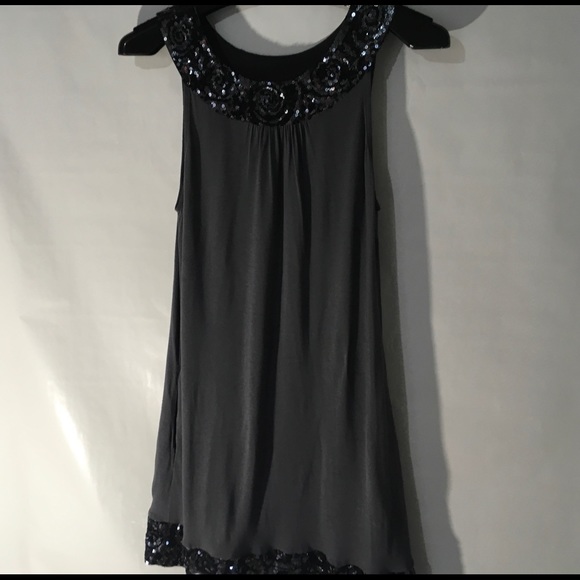 Dress - Picture 7 of 8